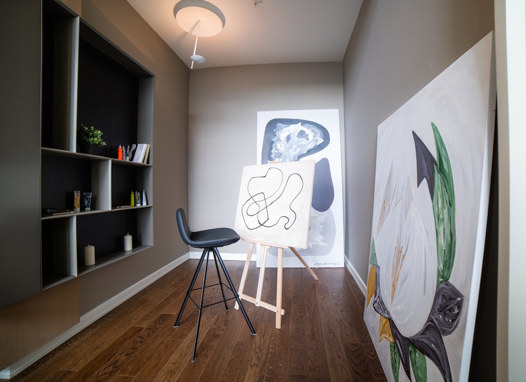 Peindre sans poncer : la méthode qui change tout pour rénover chez soi