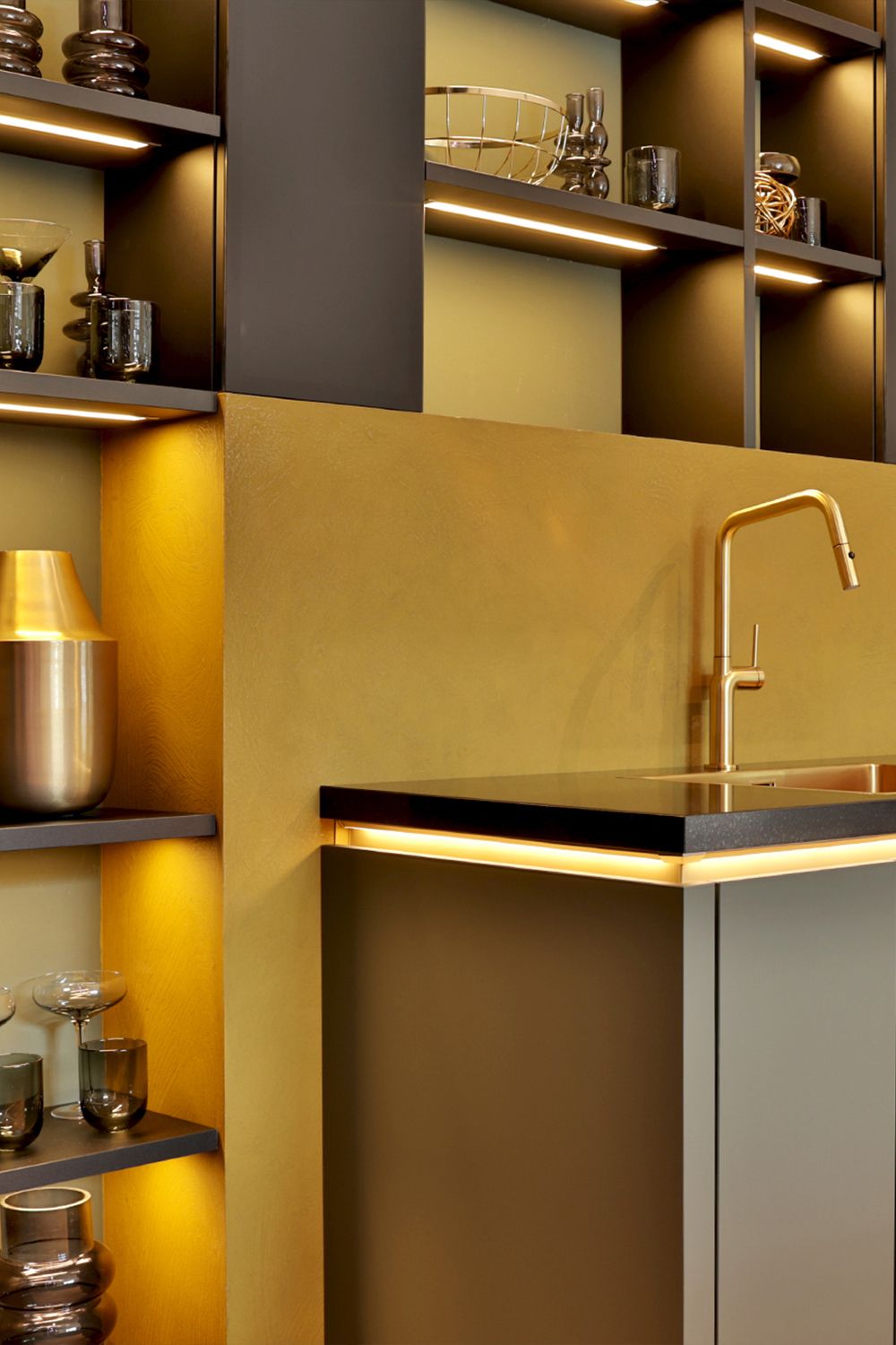 Cuisine rustique moderne avec credence en carrelage metro